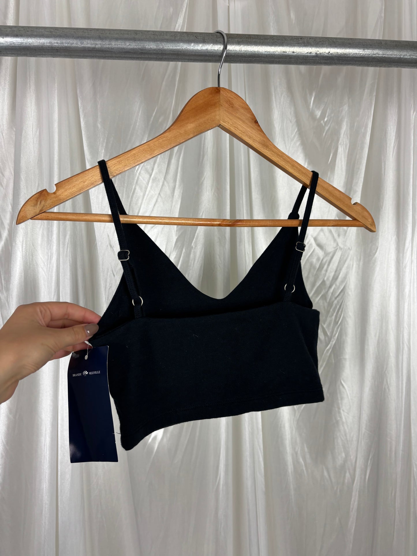 Brandy Melville Black Sleeveless Crop Top - 6/8