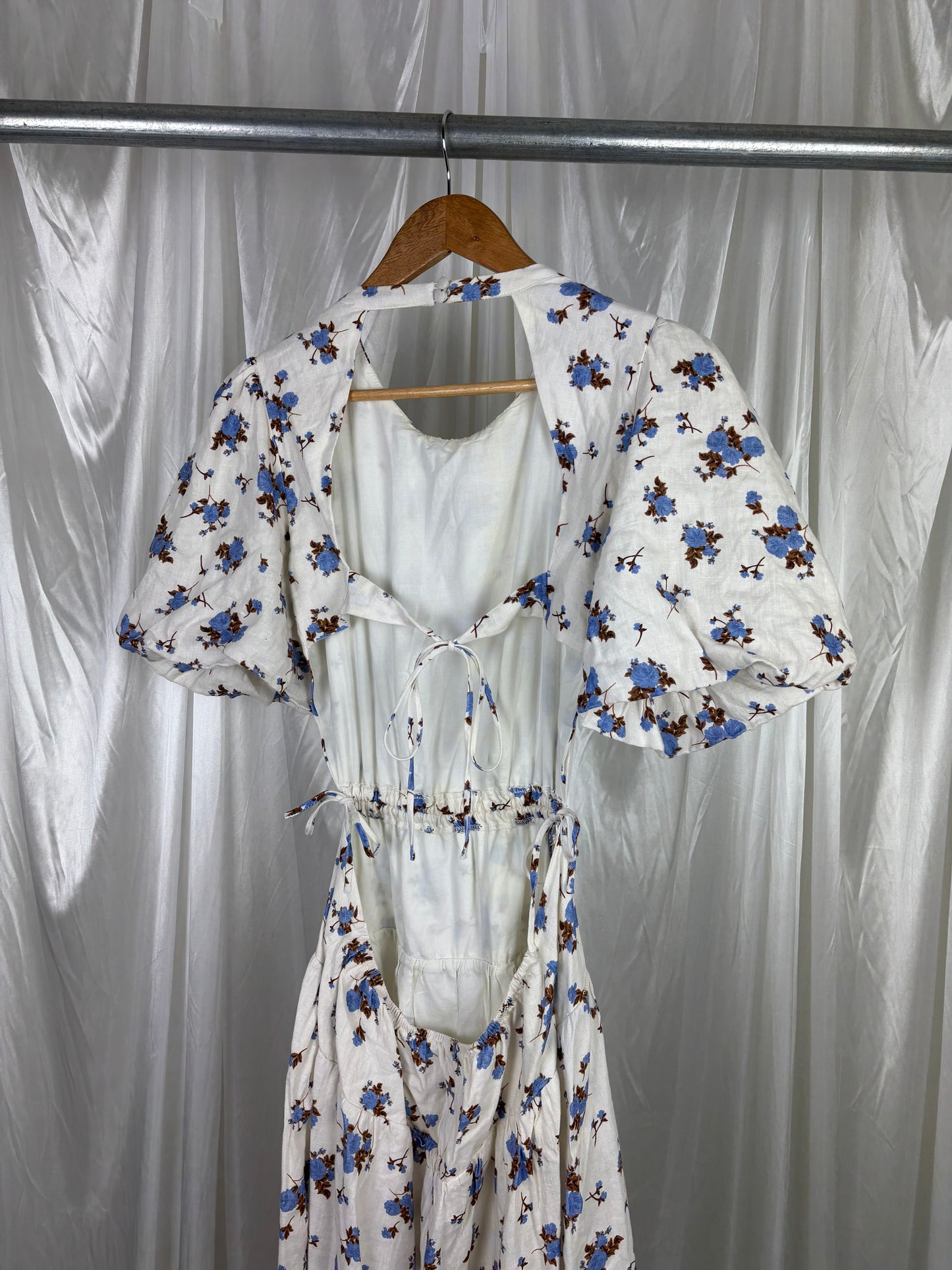 Aere Floral Open Back Dress - 10