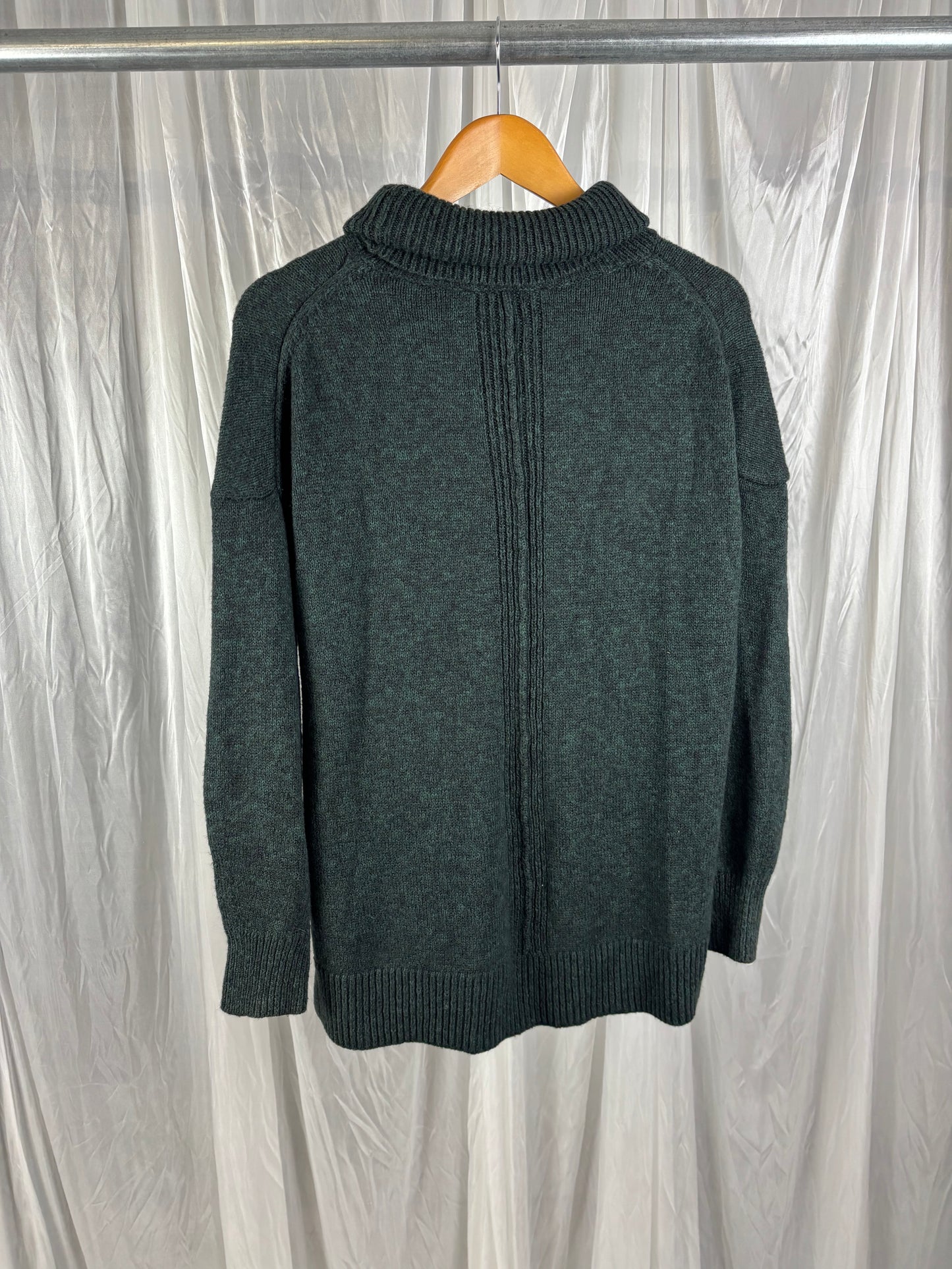 Decjuba Turtle Neck Jumper - M