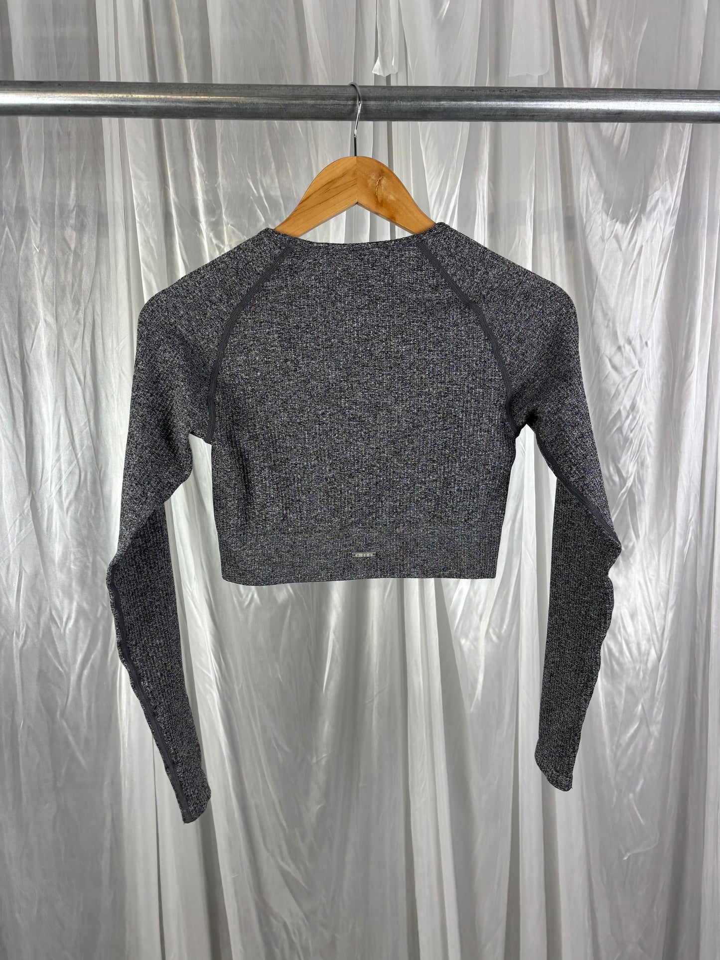 Aimn Long Sleeve top - M