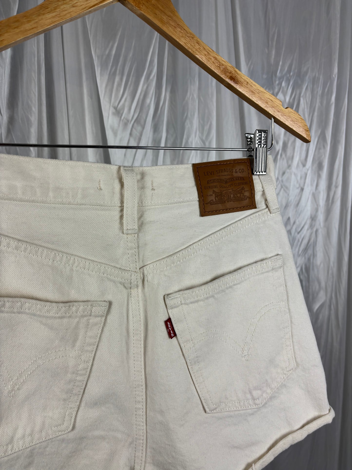 Levi’s Denim Shorts - 26