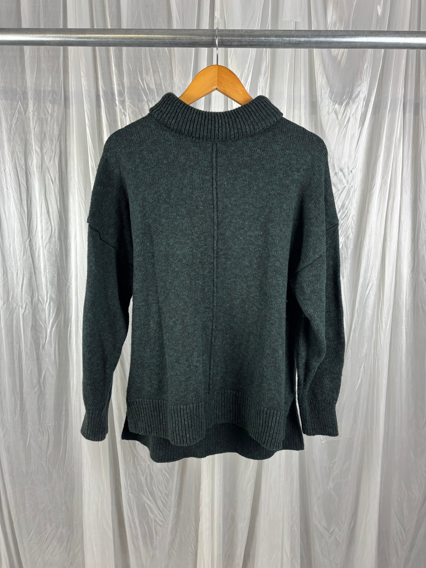 Decjuba Turtle Neck Jumper - M