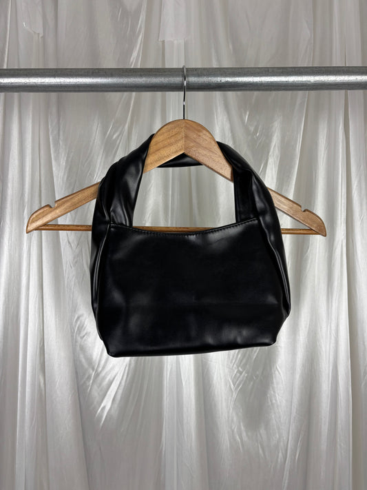 Novo Black Shoulder Bag - OSFA