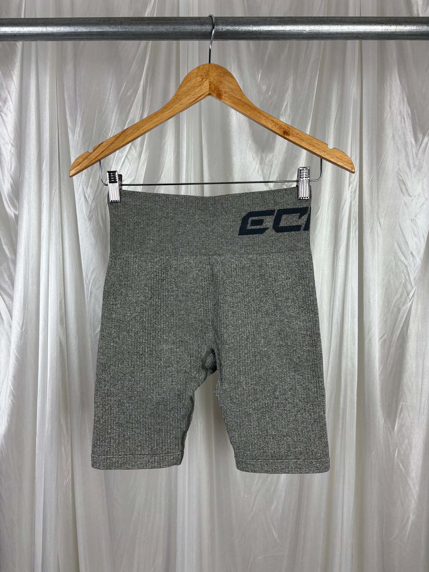Echt Arise Comfort Ribbed Shorts - M