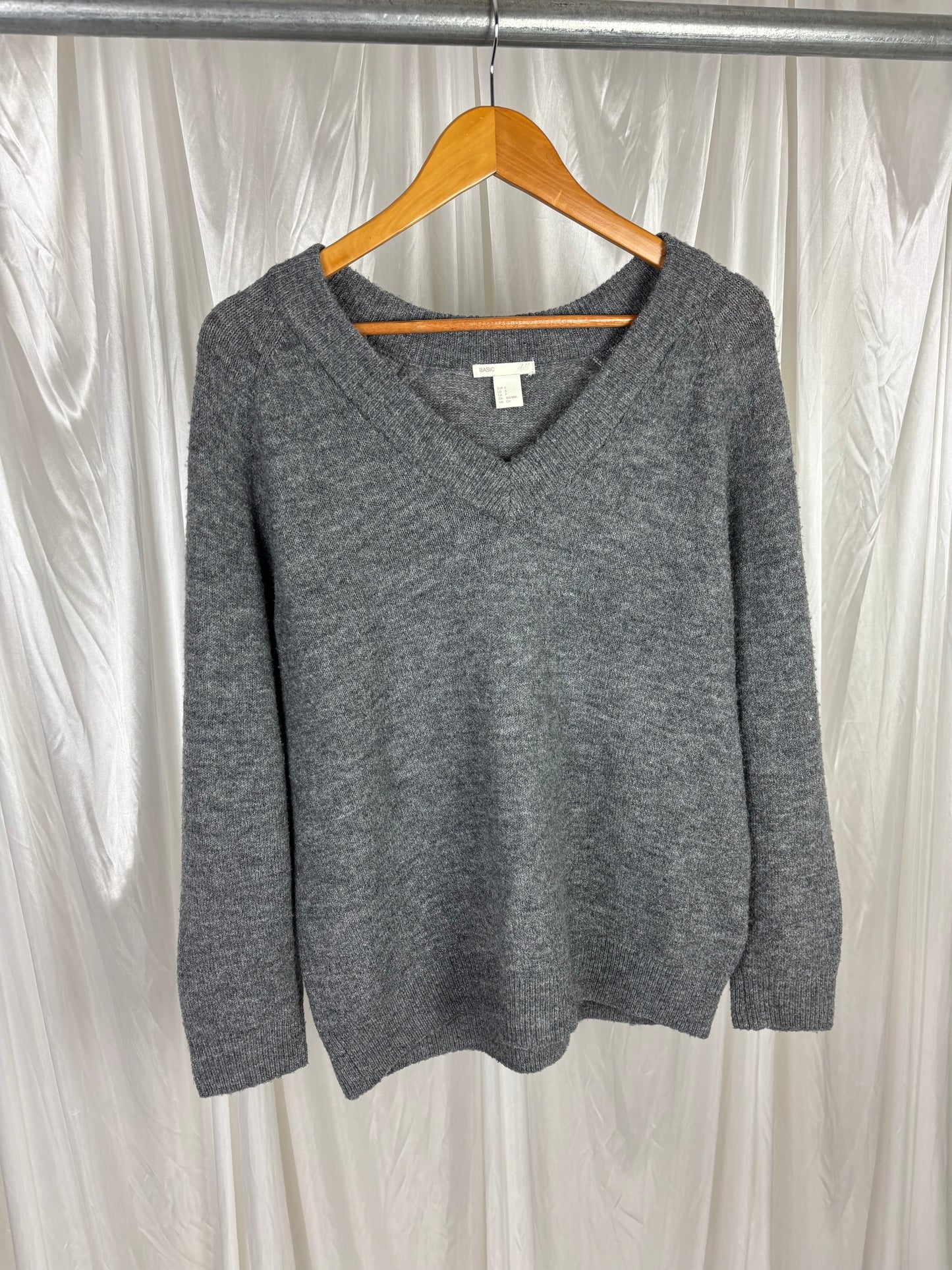 H&M Grey V-Neck Knit Jumper - S