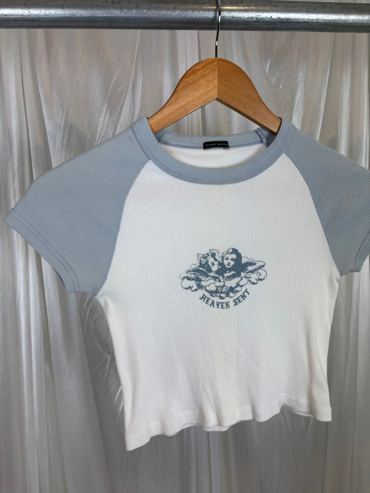 Brandy Melville Cropped Baby Tee - 6/8