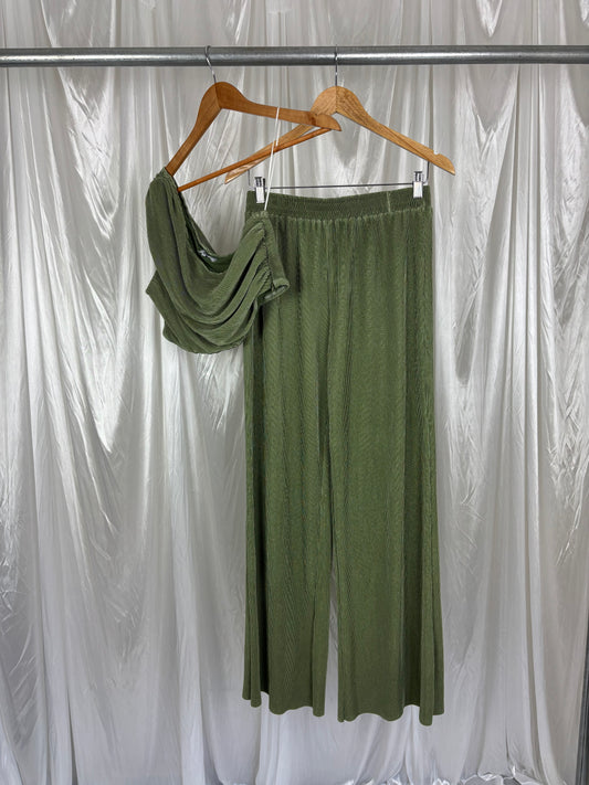 Beginning Boutique Green Set - 10/12
