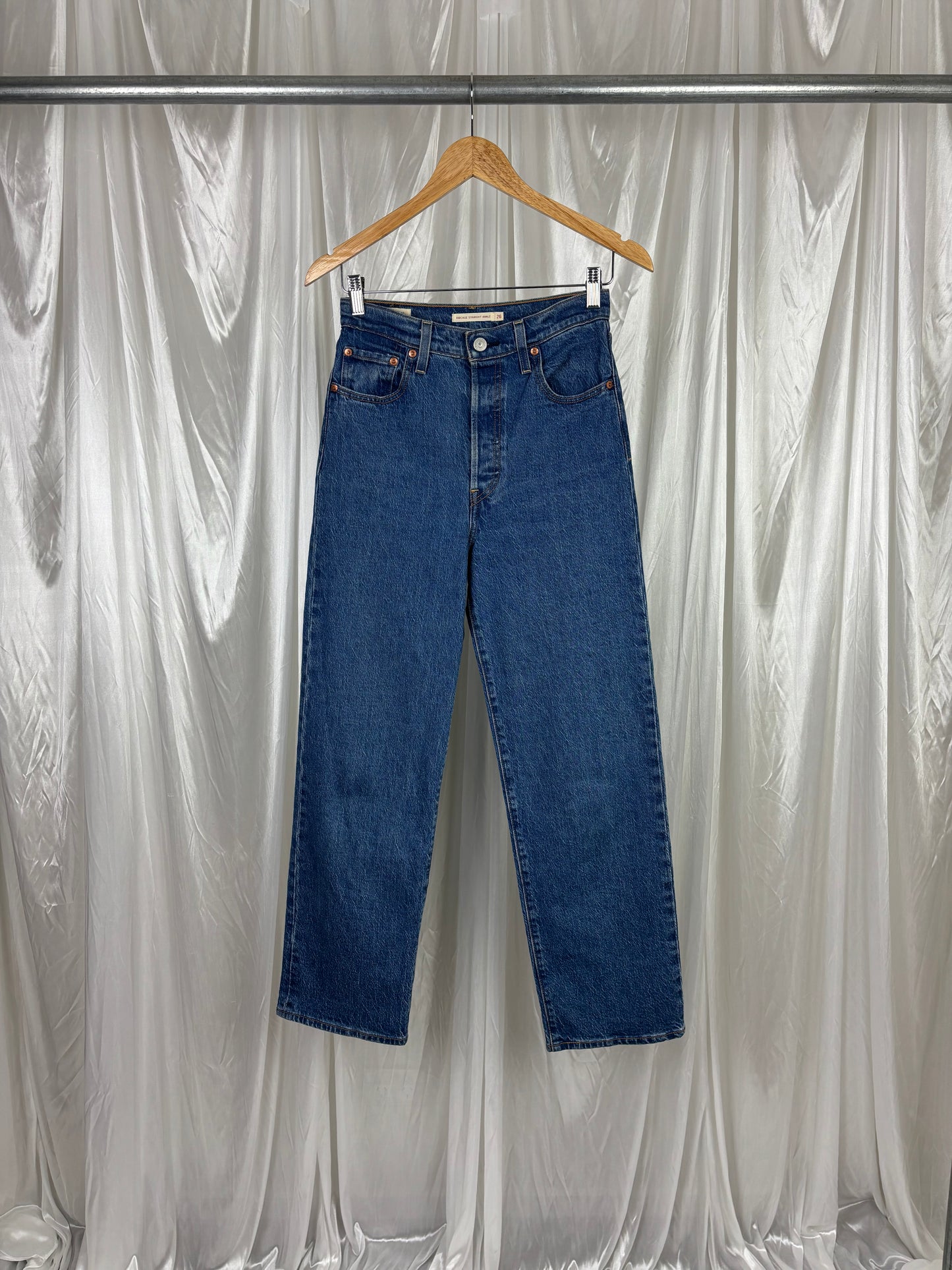Levi’s Ribcage Straight Ankle Jeans - 26