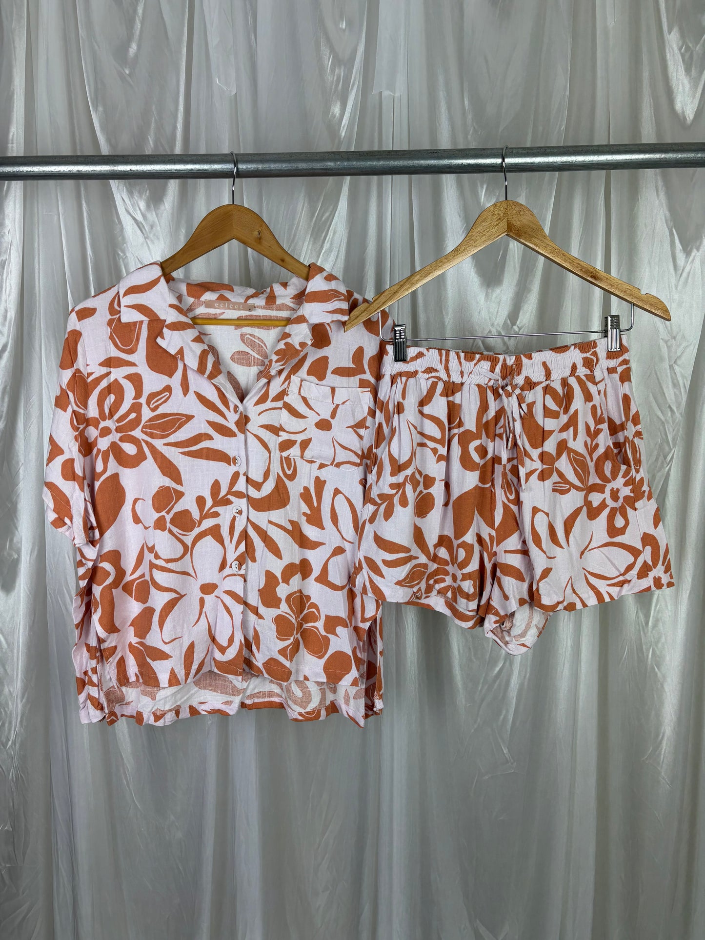 Eclect Floral Matching Set - 8