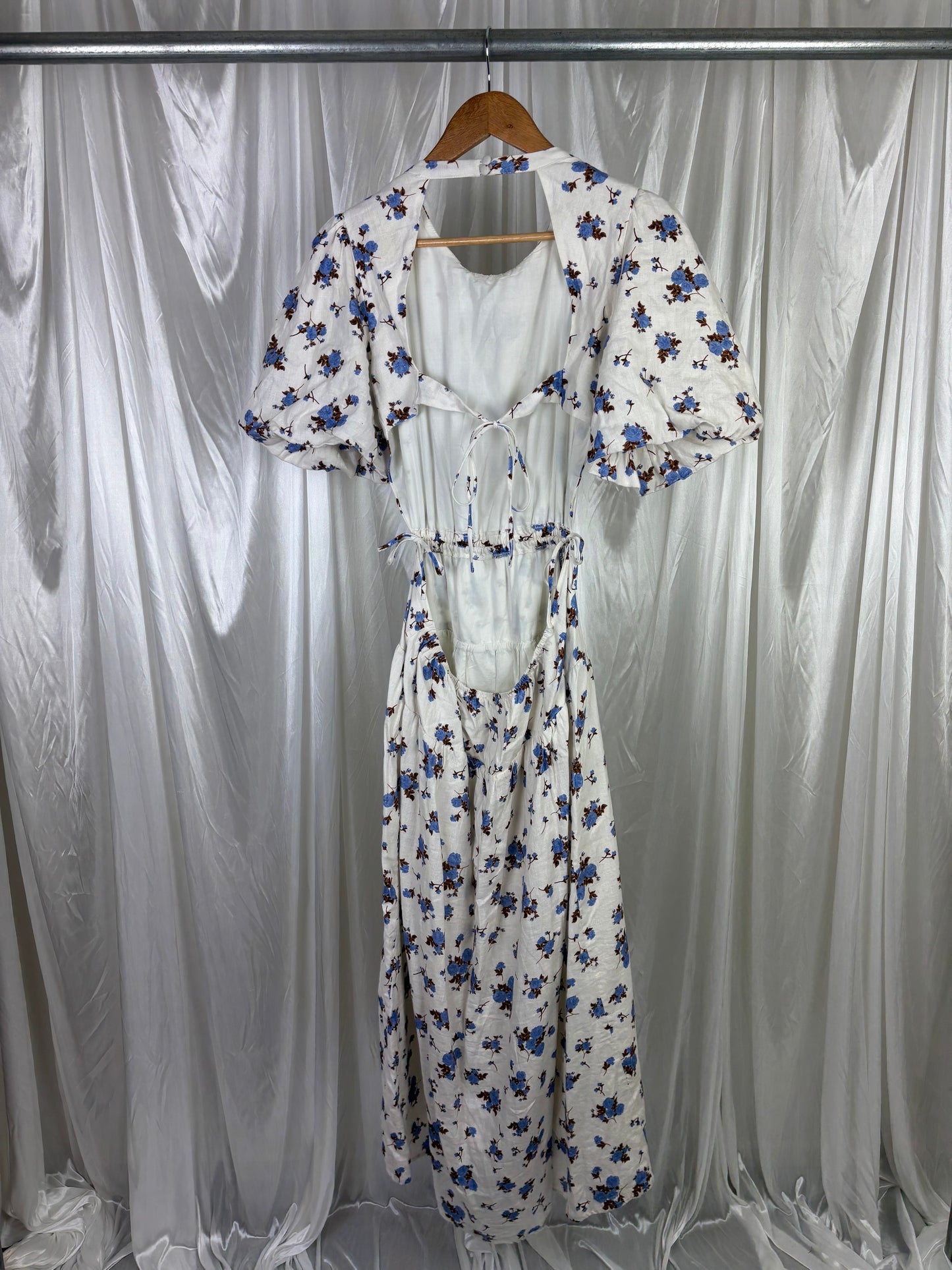 Aere Floral Open Back Dress - 10
