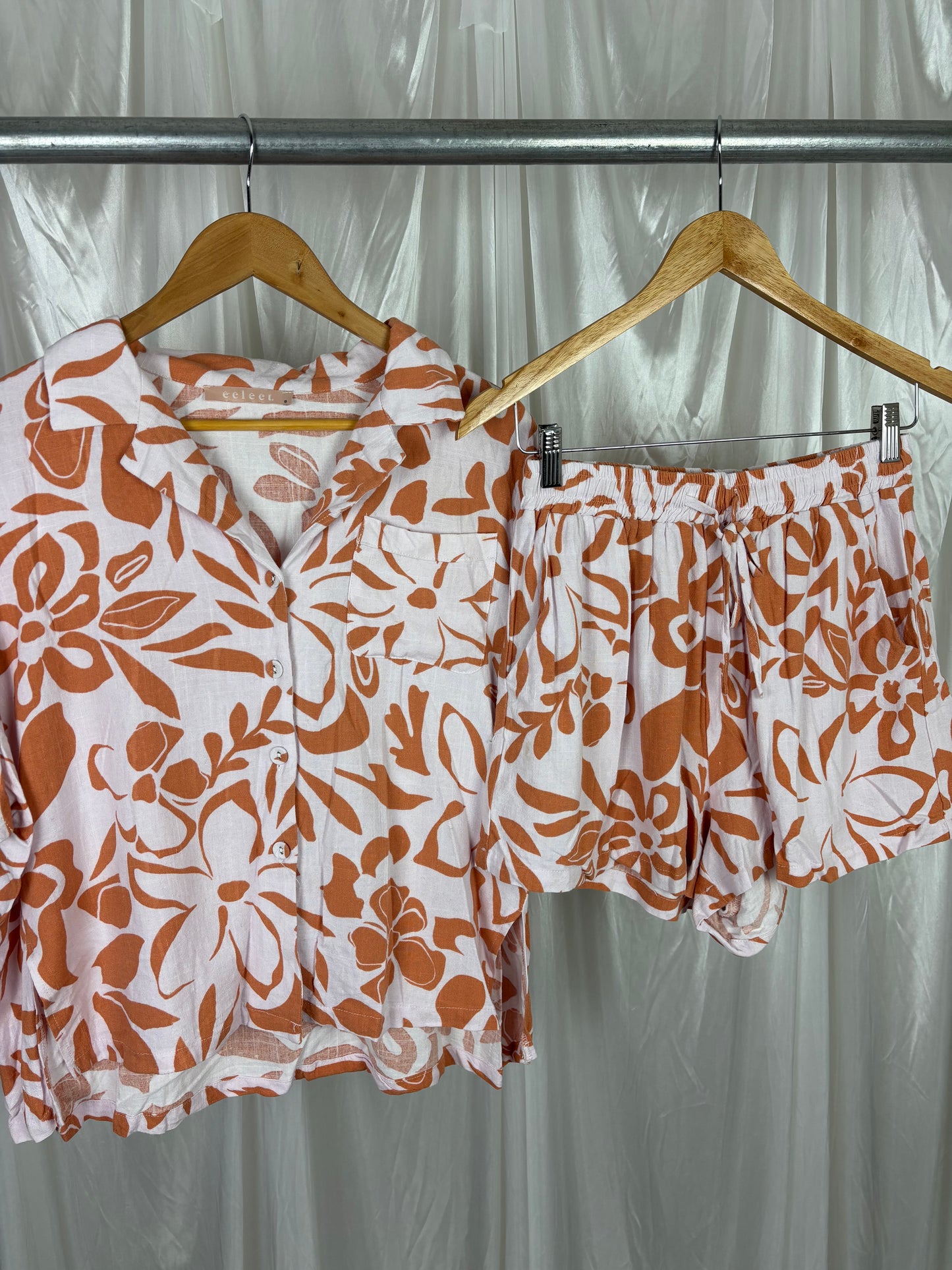 Eclect Floral Matching Set - 8