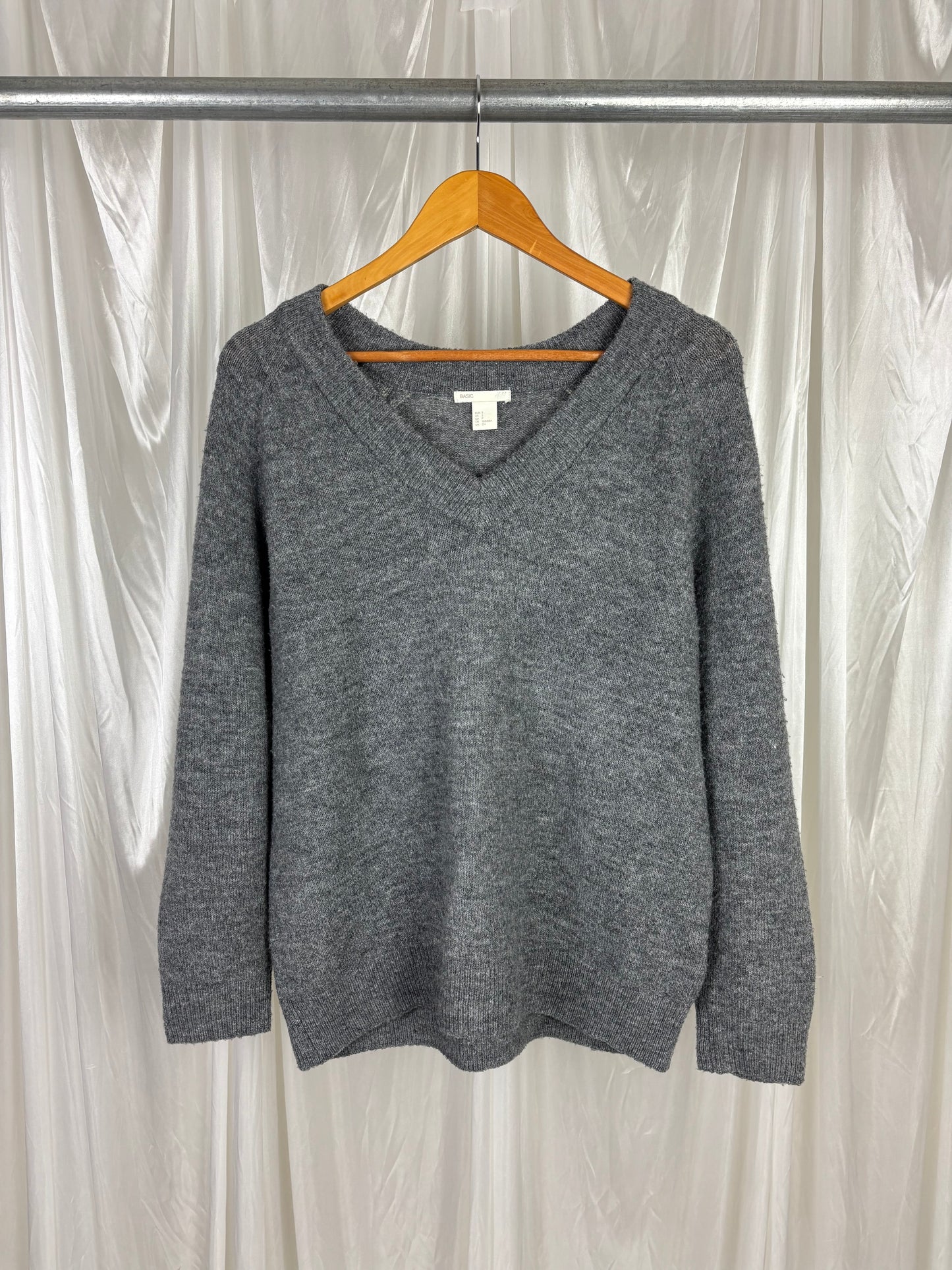 H&M Grey V-Neck Knit Jumper - S