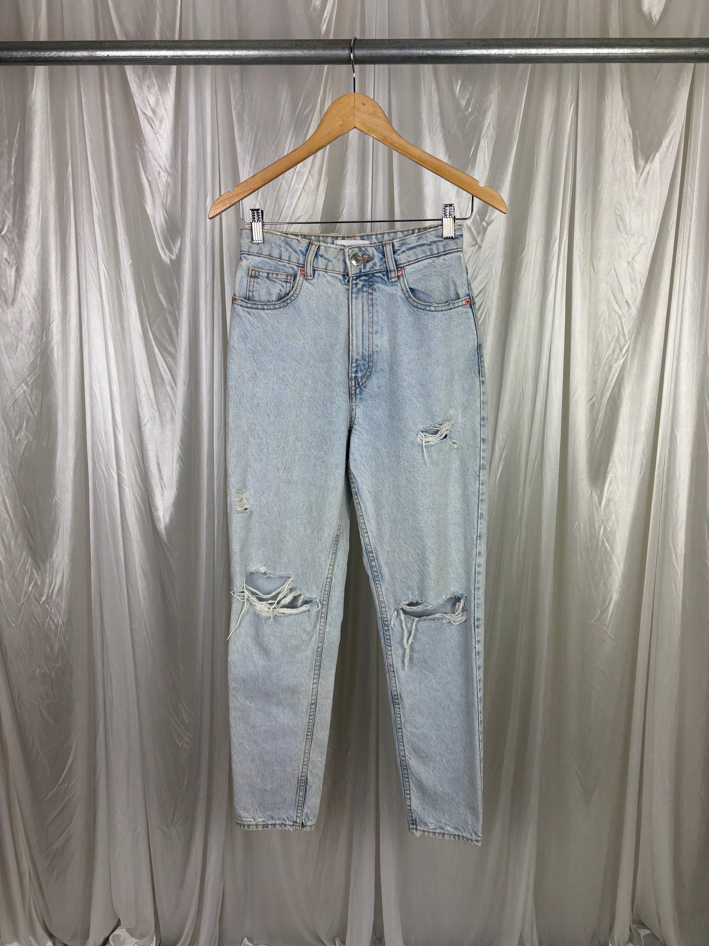 Zara Blue Ripped Denim jeans - 34