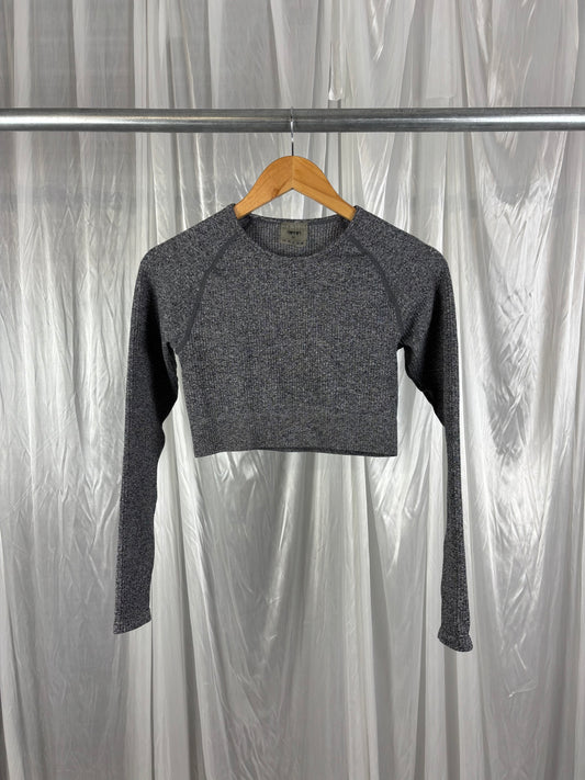 Aimn Long Sleeve top - M