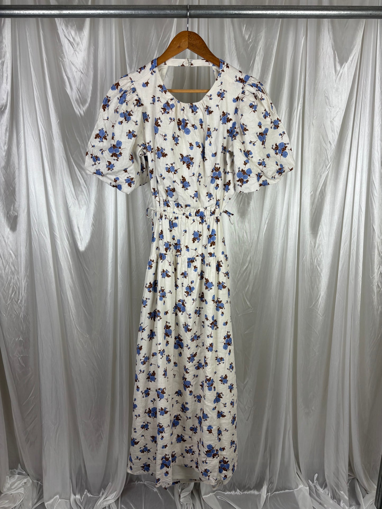 Aere Floral Open Back Dress - 10