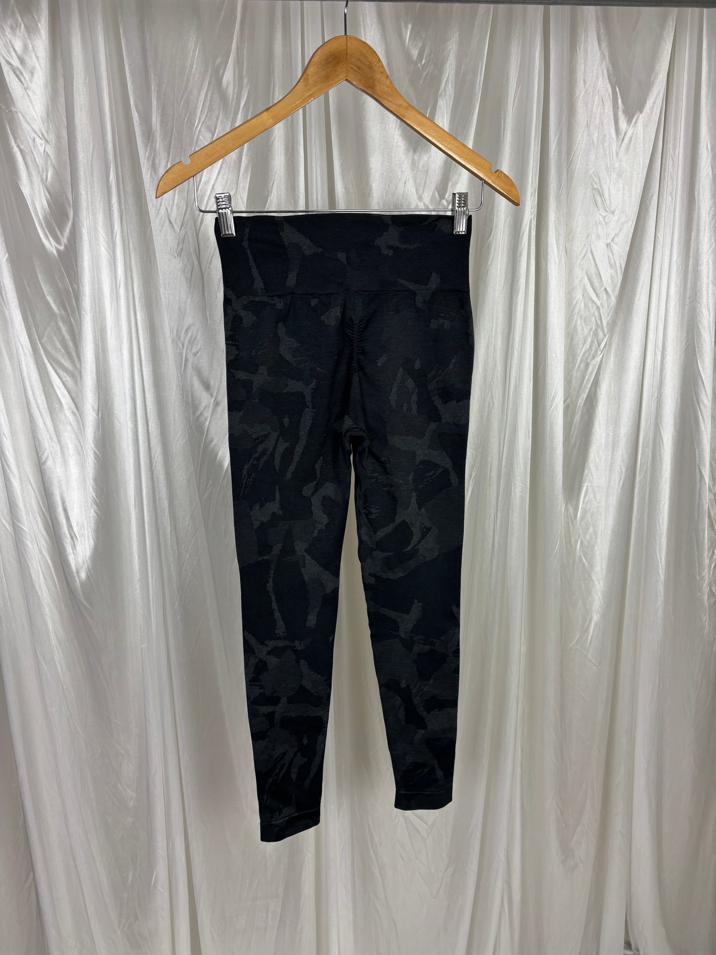 Gymshark Grey Patterned Leggings - S