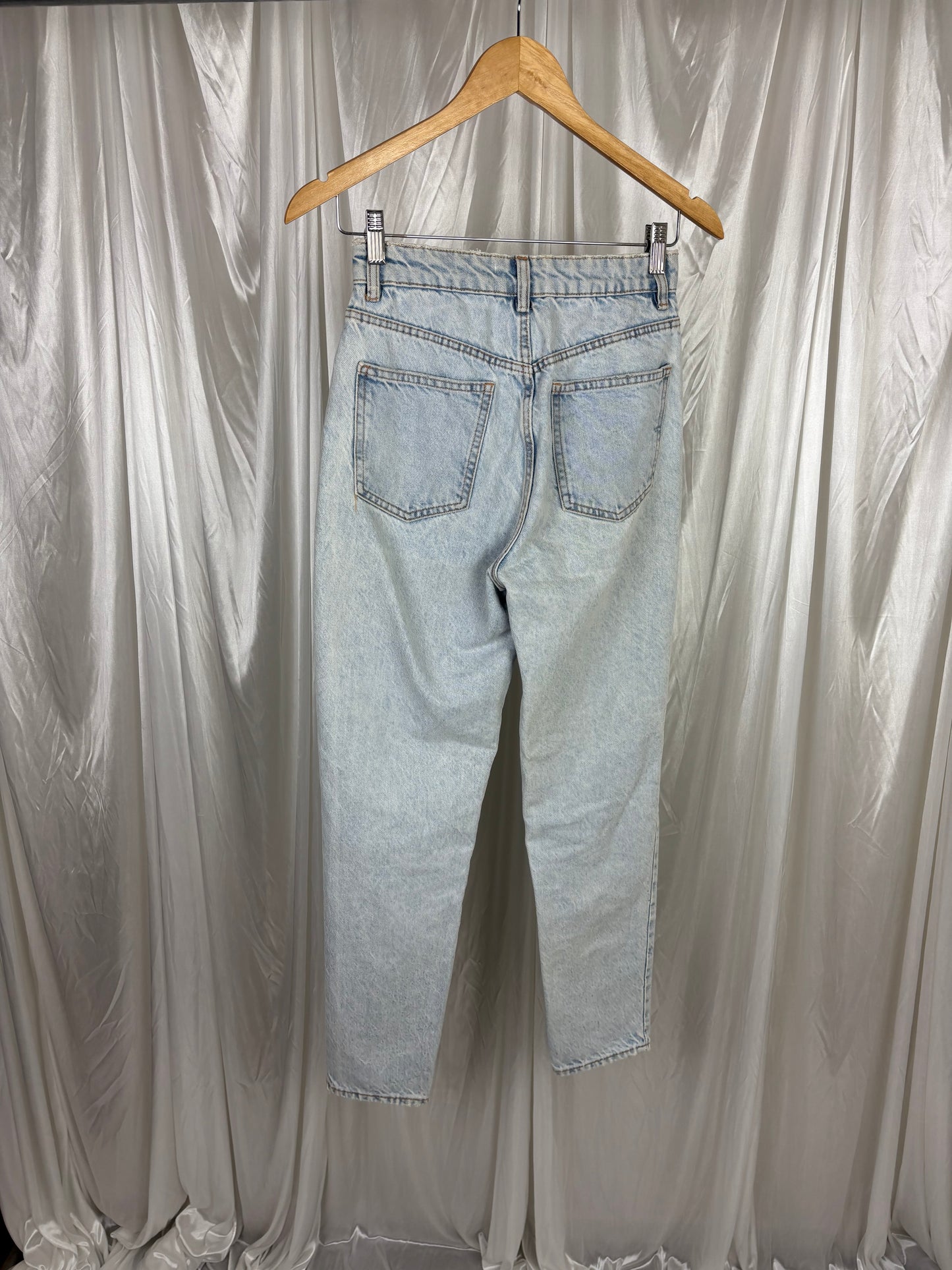 Zara Blue Ripped Denim jeans - 34
